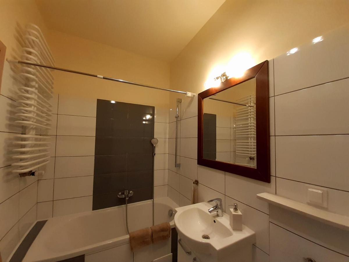 Green Wilanow Apartment With Free Parking วอร์ซอ ภายนอก รูปภาพ